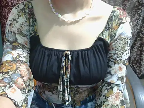 Adorable_Ayesha: онлайн-секс-чат
