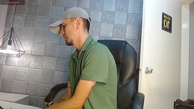 Chat XXX ao vivo de MykeCastle