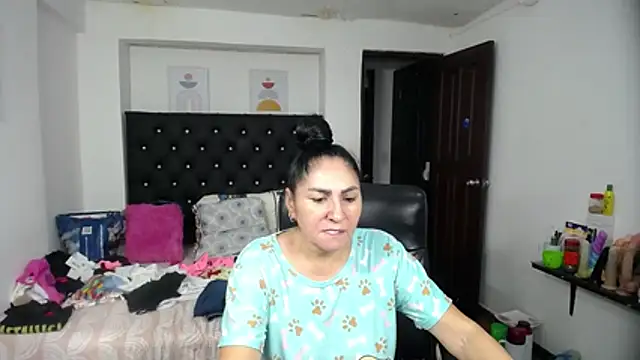 mature_bigboobs10's Live XXX Chat