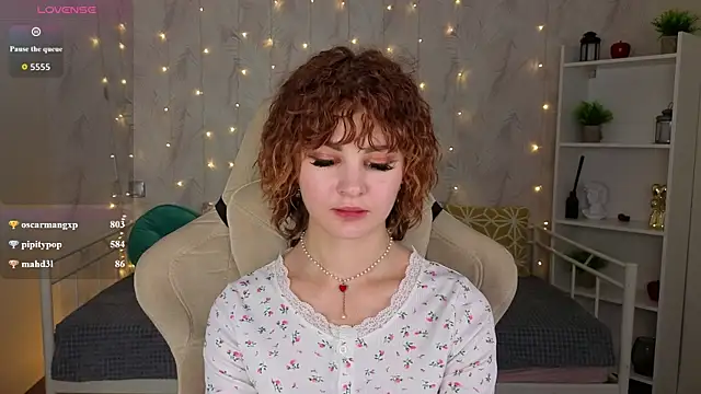 Kira__Fluffy live XXX chat