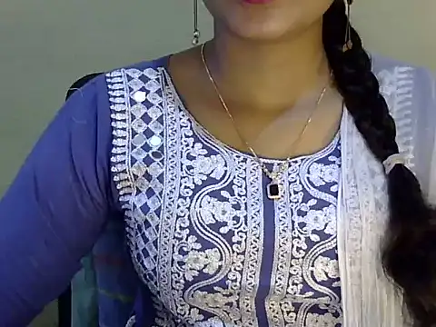 Shab_M Adlı Modelin Canlı XXX Sohbeti
