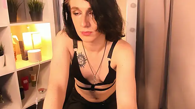 MickeQuinee Live XXX Chat
