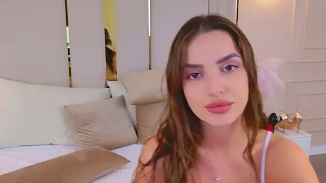 Chatroom XXX en direct de BellaHalles