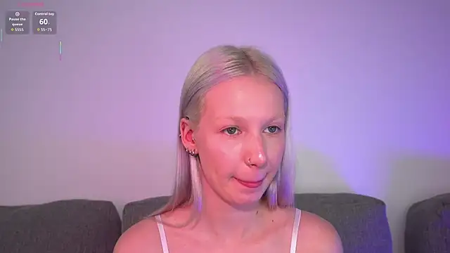 RanyThomson Adlı Modelin Canlı XXX Sohbeti