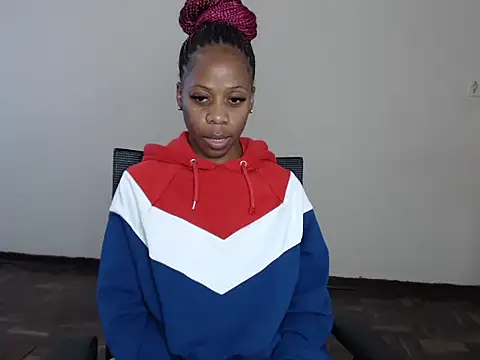 QUEENMANDYYn Live XXX chat