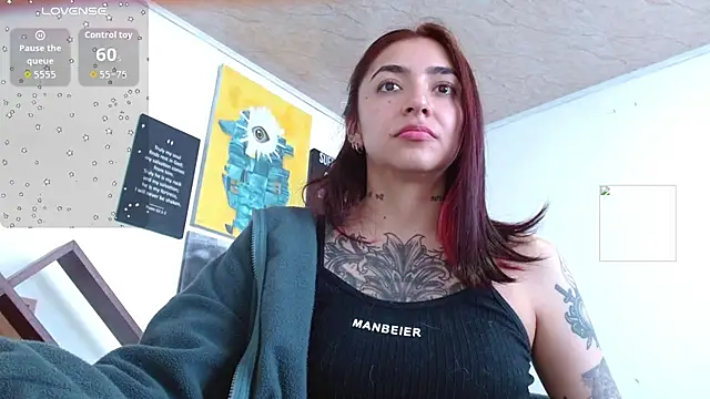 ZoeBakers_'s Live XXX Chat
