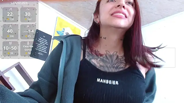 ZoeBakers_ Adlı Modelin Canlı XXX Sohbeti