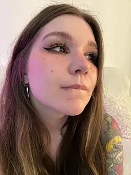 PumaShyXD Adlı Modelin Canlı XXX Sohbeti