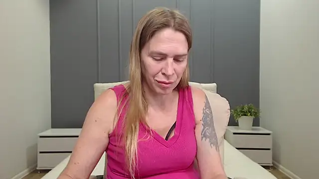 TessaDaybreak's Live XXX Chat