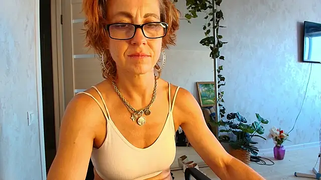 دردشة LioraWeiss الجنسية المباشرة
