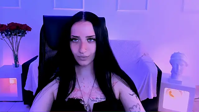 MonicaLowes Chat XXX in diretta