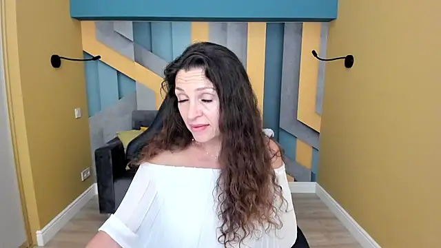 دردشة EllaLong الجنسية المباشرة