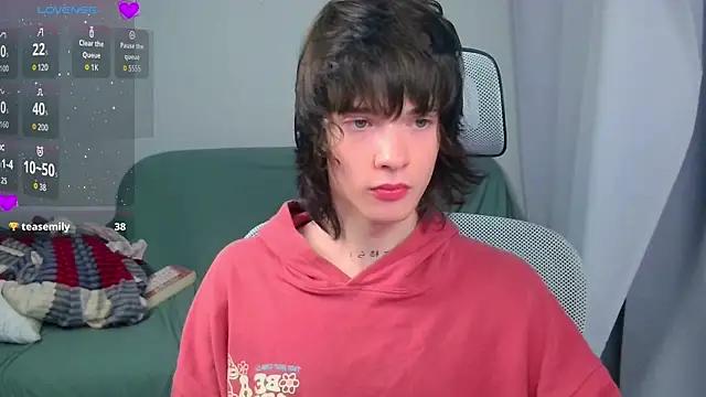 LeonBoykisser: онлайн-секс-чат