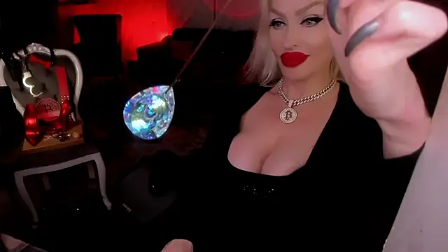 FinDomGod's Live XXX Chat