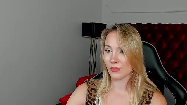 ElaraVoltage Live XXX-chat