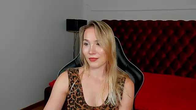 ElaraVoltage – Live XXX-chat