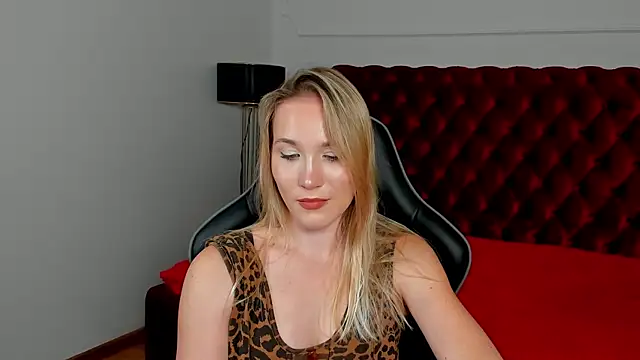 ElaraVoltage – Live XXX-chat