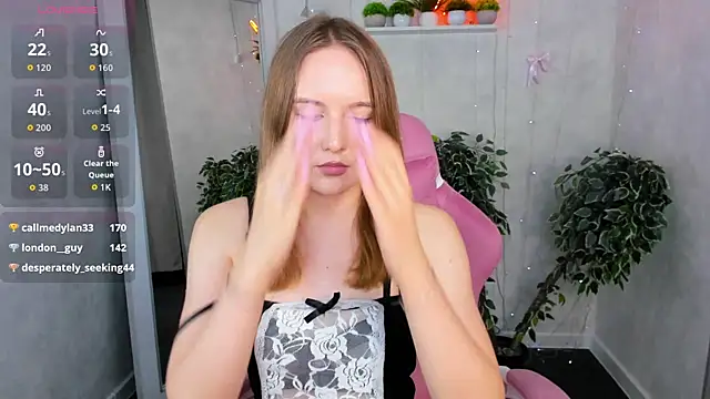 Emmaa_Kimm's Live XXX Chat