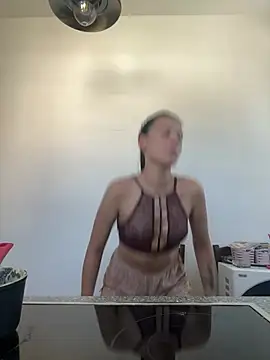 MisssMiaaa17 – Naživo XXX chat