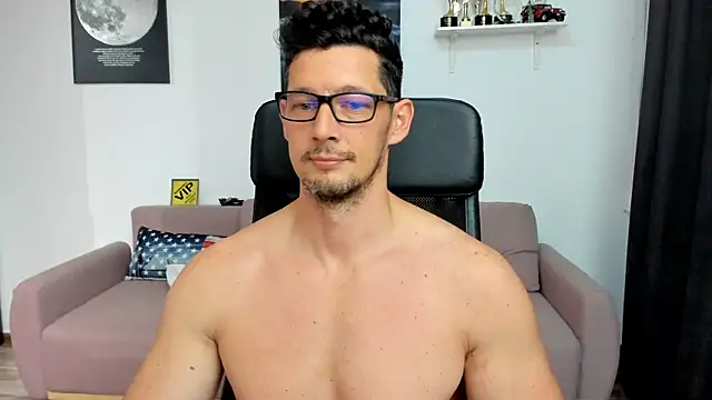 BrutusK08 লাইভ XXX চ্যাট