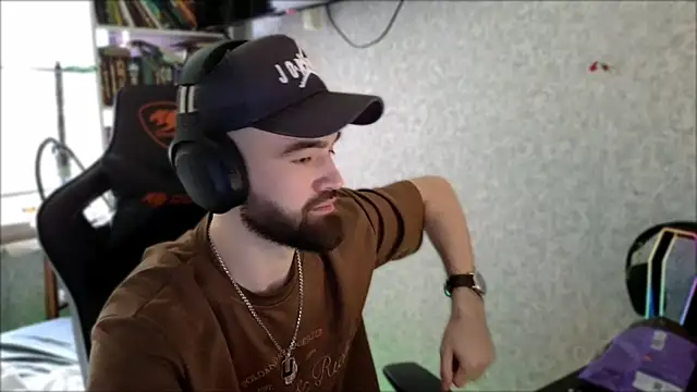 Chat +18 de _Serious_Man ao vivo