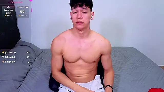 Luke_Muscle: απευθείας συνομιλία ΧΧΧ