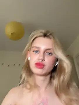 عرض كام blondiedoll