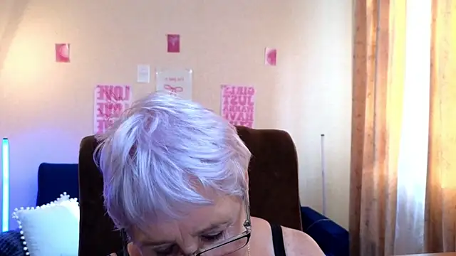 Sandra_Snowflake Live XXX-chat