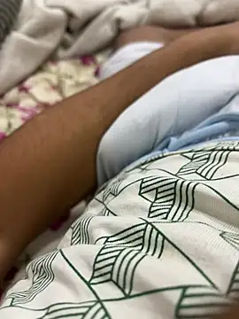 NaughtyAndr7 Webcam show