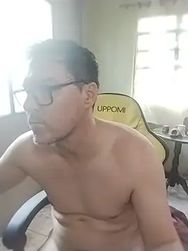 ALEXXXANDRO 现场XXX聊天