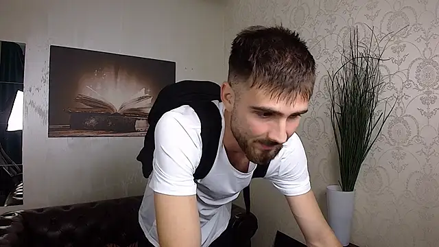 KyloEast's Live XXX Chat