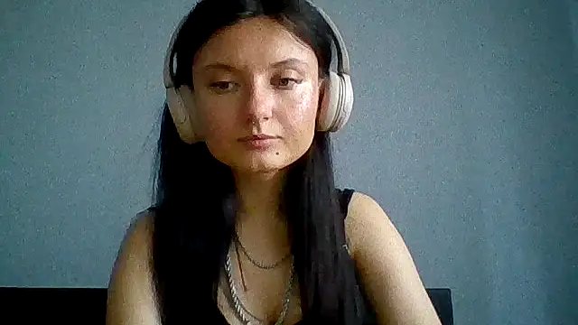 yana101's Live XXX Chat