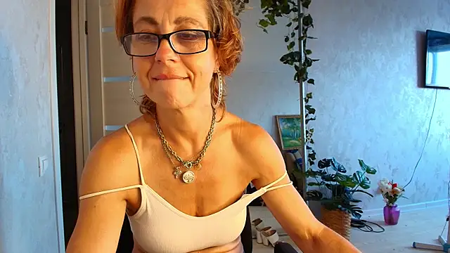 Chat +18 de LioraWeiss ao vivo