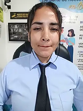 צ'אט XXX בשידור חי של MAYE__13