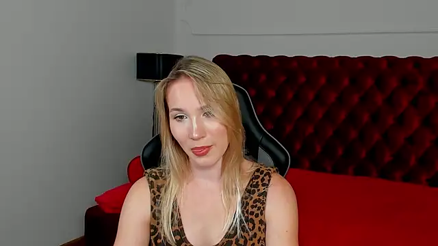 ElaraVoltage – Live XXX-chat