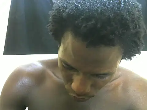 Bigras0011's Live XXX Chat