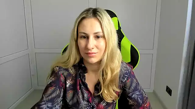 MissLunariaa XXX чат на живо