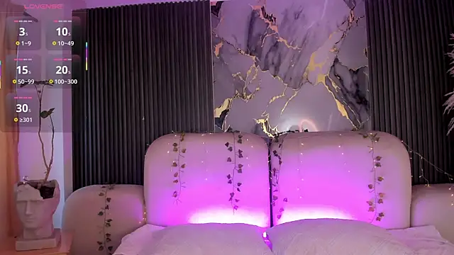 CarolineFyre's Live XXX Chat