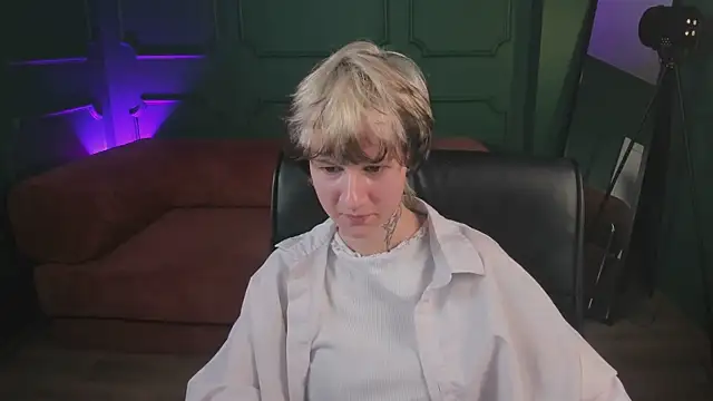 Senpai_Sins Chat XXX in diretta