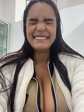 Sara-77's Live XXX Chat