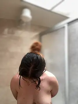 NikkiNix Chat XXX in diretta