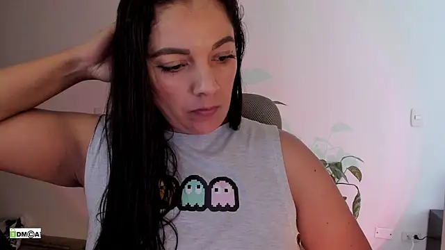 urcute_kitten live XXX chat