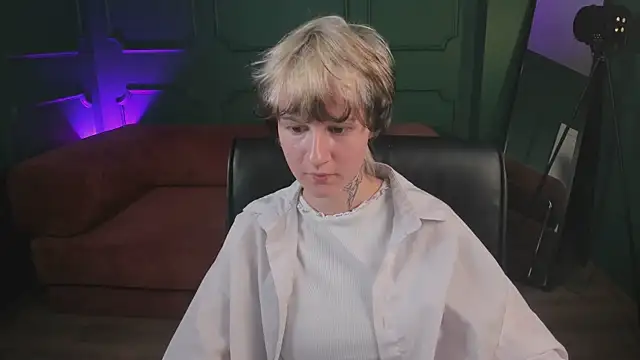 צ'אט XXX בשידור חי של Senpai_Sins