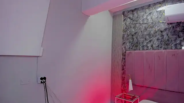 aliccecooper's Live XXX Chat