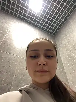 EvelynFly's Live XXX Chat