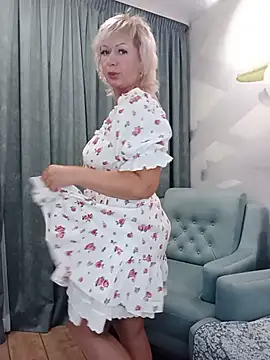 EmilyFanks Adlı Modelin Canlı XXX Sohbeti