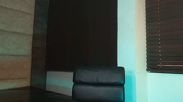 Tyler_Mcrey: онлайн-секс-чат