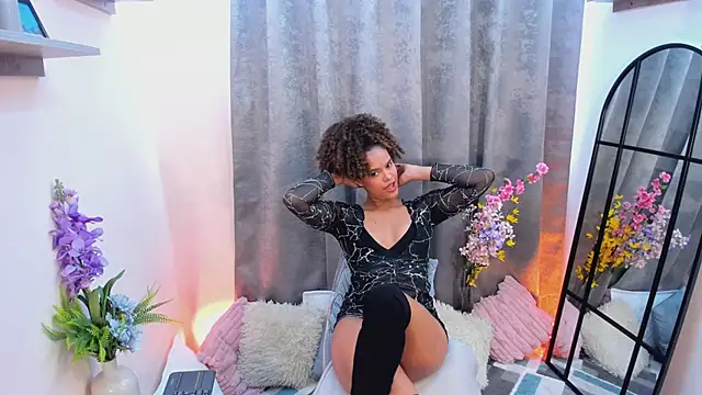 Amelia_bss লাইভ XXX চ্যাট