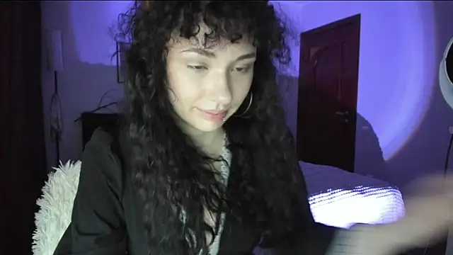elisskriter's Live XXX Chat