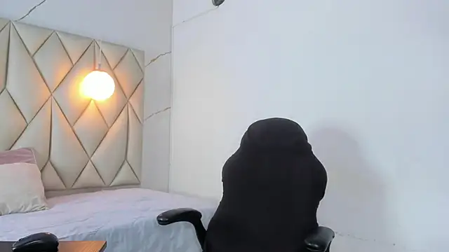 Chat +18 de angelswets ao vivo